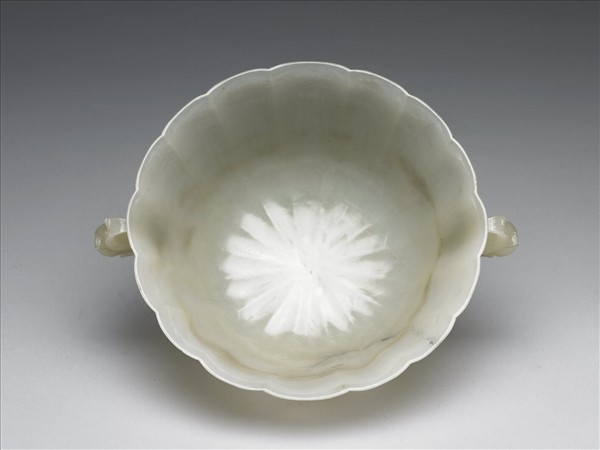 玉花口花蕾形雙柄碗