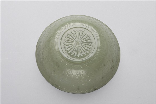玉滿雕圓碗