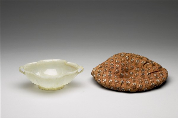 玉花口葉形雙柄碗