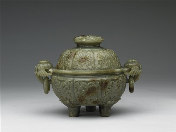 玉花卉紋雙耳爐