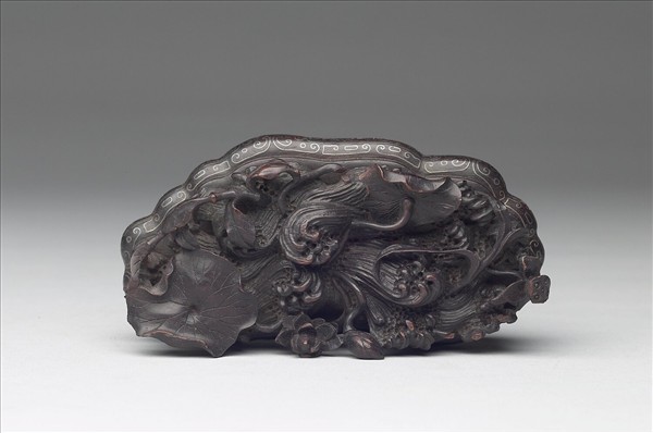 紫檀蓮池紋木座