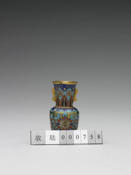 掐絲琺瑯番蓮花紋瓶