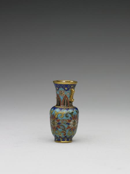 掐絲琺瑯番蓮花紋瓶