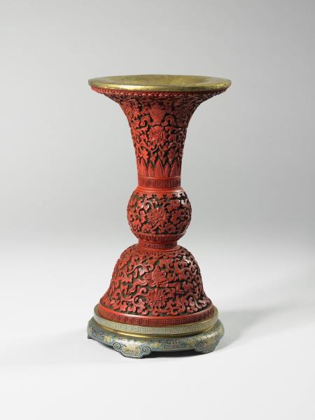 剔紅八寶番蓮紋觚