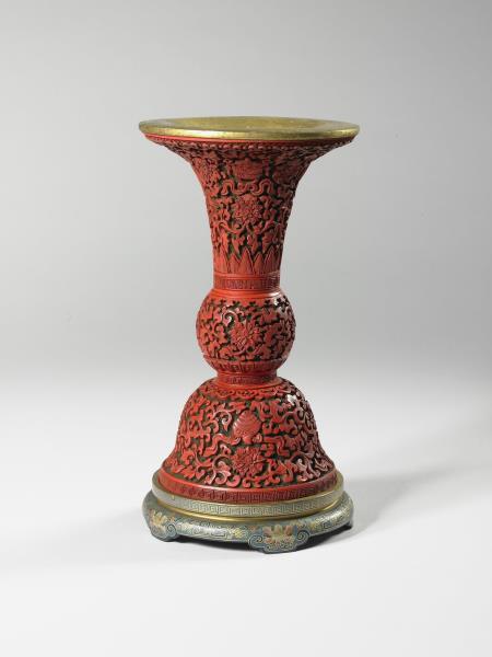 剔紅八寶番蓮紋觚