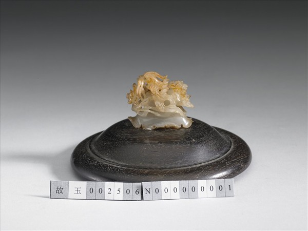 鴛鴦荷葉紋玉頂