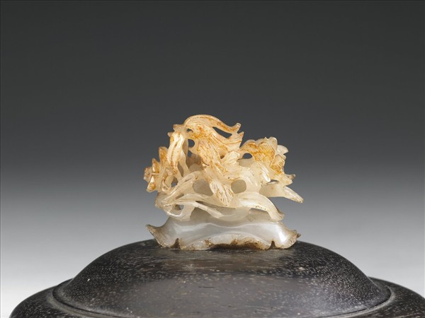 鴛鴦荷葉紋玉頂