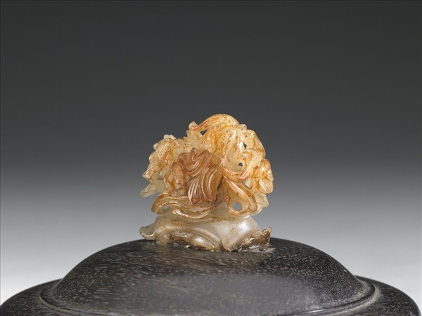 鴛鴦荷葉紋玉頂