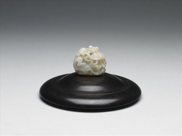 螭虎啣芝紋玉頂