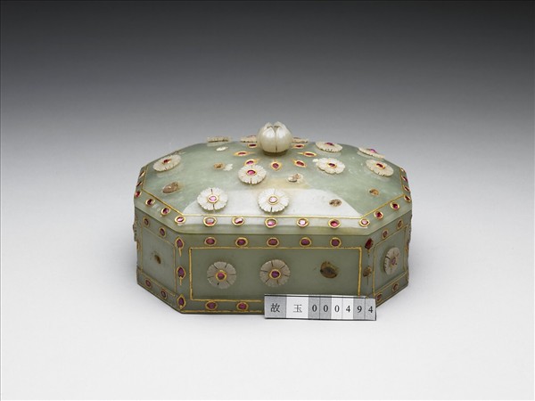 玉嵌玉花八角形盒