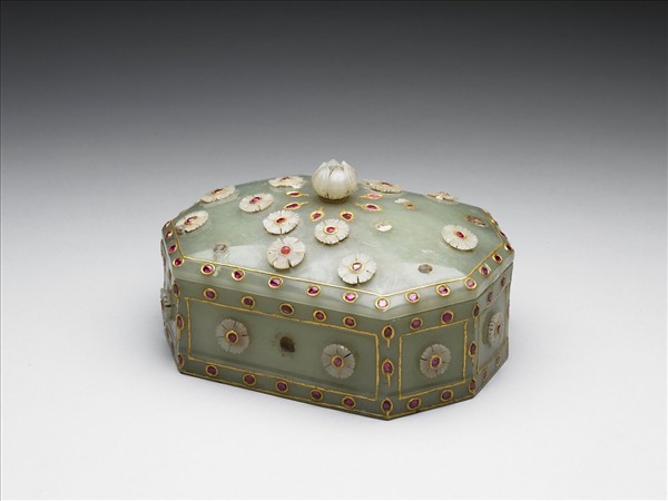 玉嵌玉花八角形盒