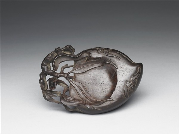 玉花鳥紋桃形水盛