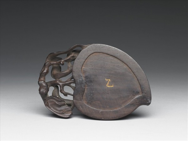 玉花鳥紋桃形水盛