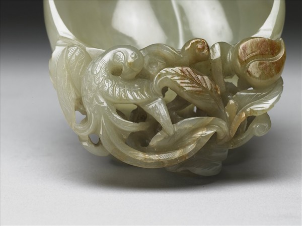 玉花鳥紋桃形水盛