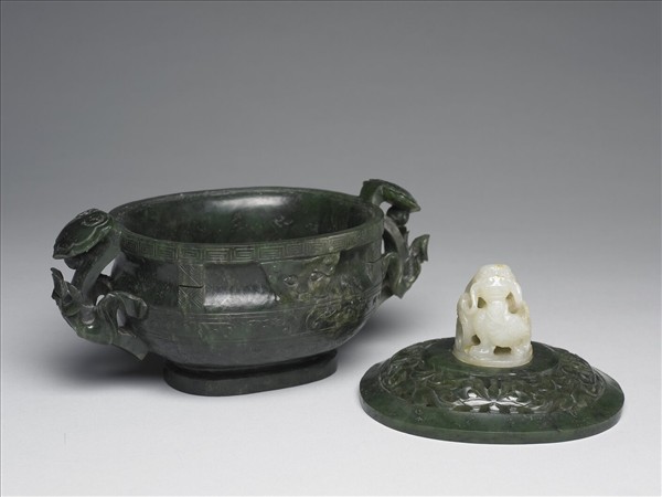 玉獸面紋如意耳爐