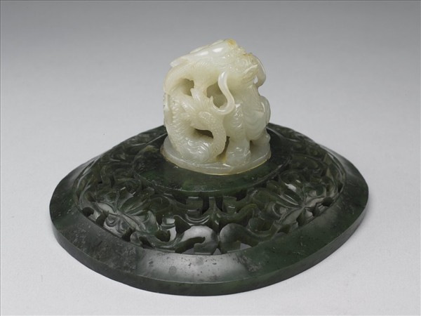 玉獸面紋如意耳爐