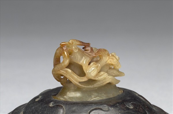 鴛鴦荷葉紋玉頂