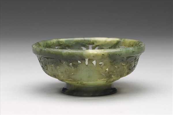 玉鏤空番蓮紋蓋