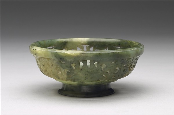 玉鏤空番蓮紋蓋