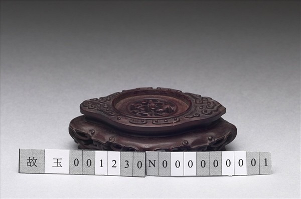 紫檀菱花鏤空木座