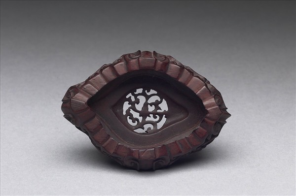 紫檀菱花鏤空木座