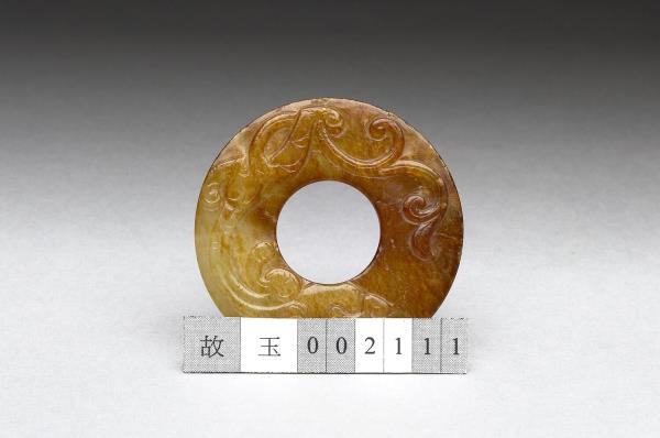 玉螭紋璧
