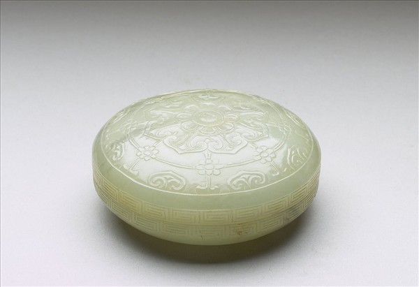 玉雕花圓盒