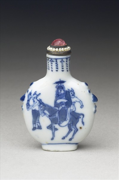 青花瓷畫鍾馗嫁妹鼻煙壺