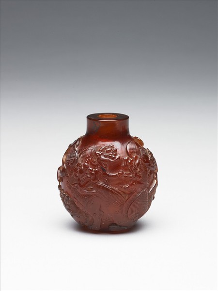 琥珀太獅少獅鼻煙壺