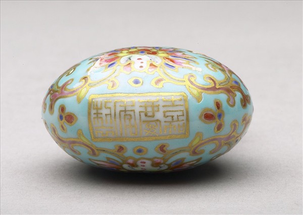 粉彩湖綠地纏枝花卉紋葫蘆式鼻煙壺