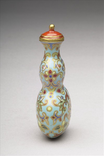 粉彩湖綠地纏枝花卉紋葫蘆式鼻煙壺