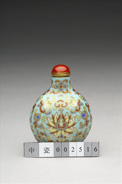 粉彩湖綠地花卉紋鼻煙壺