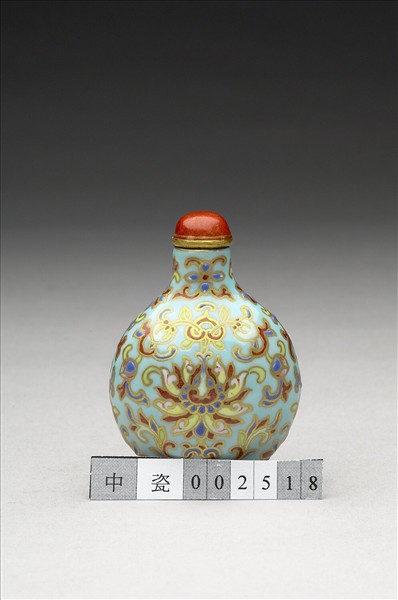 粉彩湖綠地花卉紋鼻煙壺