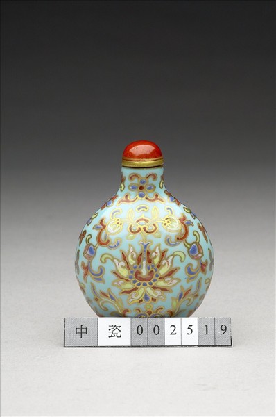 粉彩湖綠地花卉紋鼻煙壺