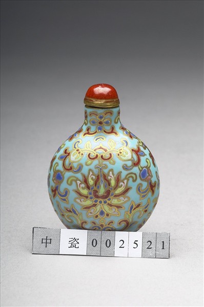 粉彩湖綠地花卉紋鼻煙壺