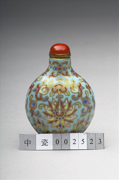 粉彩湖綠地花卉紋鼻煙壺