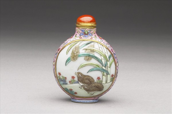 粉彩花鳥紋鼻煙壺