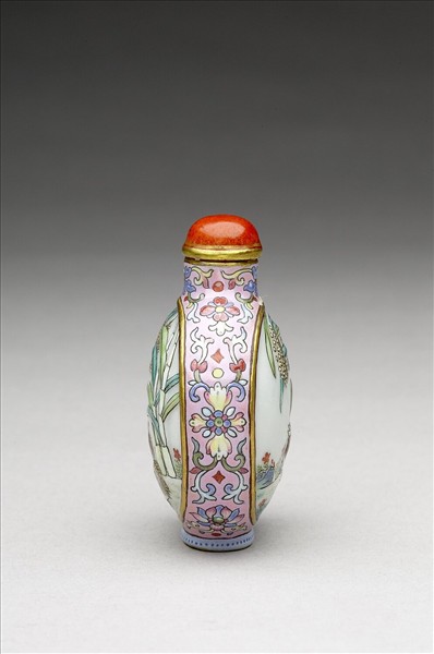 粉彩花鳥紋鼻煙壺