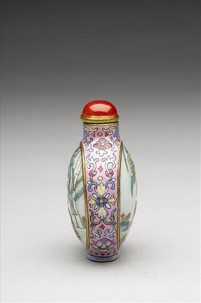 粉彩花鳥紋鼻煙壺