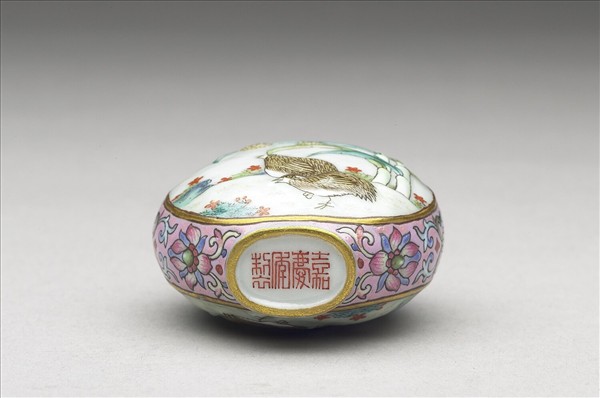 粉彩花鳥紋鼻煙壺