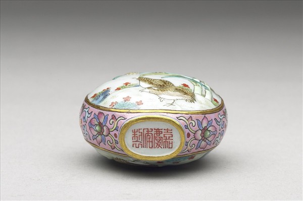 粉彩花鳥紋鼻煙壺