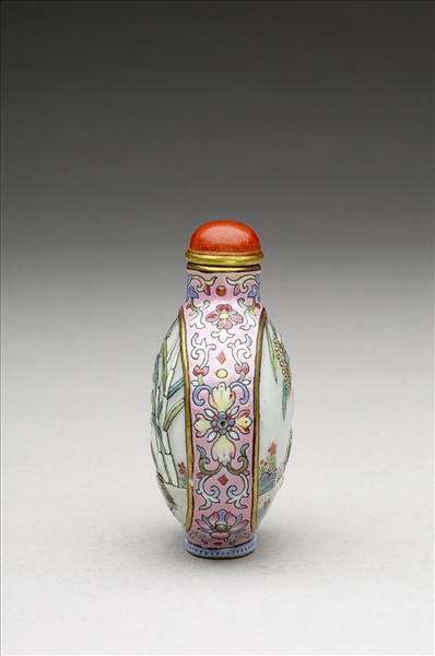 粉彩花鳥紋鼻煙壺