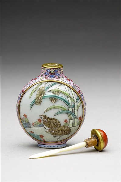 粉彩花鳥紋鼻煙壺