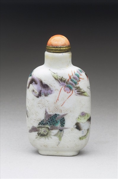 釉上彩龍鳳魚獸紋鼻煙壺- 故宮