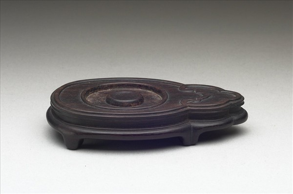 如意雲頭紋木座