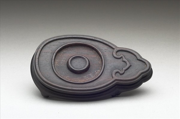 如意雲頭紋木座