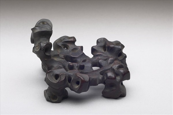 紫檀雕奇石木座