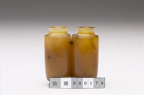 瑪瑙雙連瓶鼻煙壺