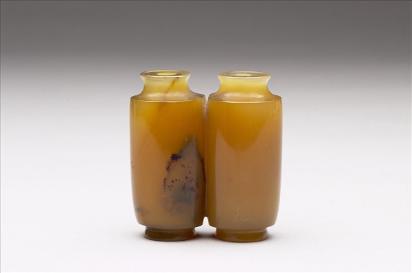 瑪瑙雙連瓶鼻煙壺