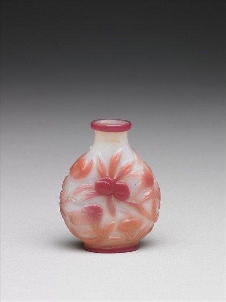 白套粉紅玻璃桃枝鼻煙壺